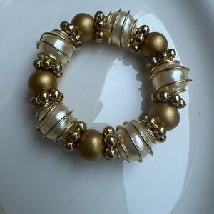 Elegant Gold and Pearl Napkin Rings